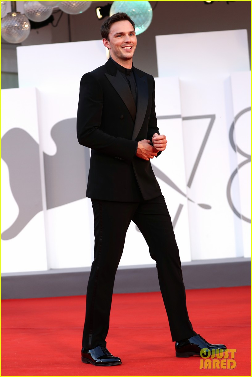 Chase Stokes, Antonia Gentry, & More Stars Walk the Venice Film Festival Carpet