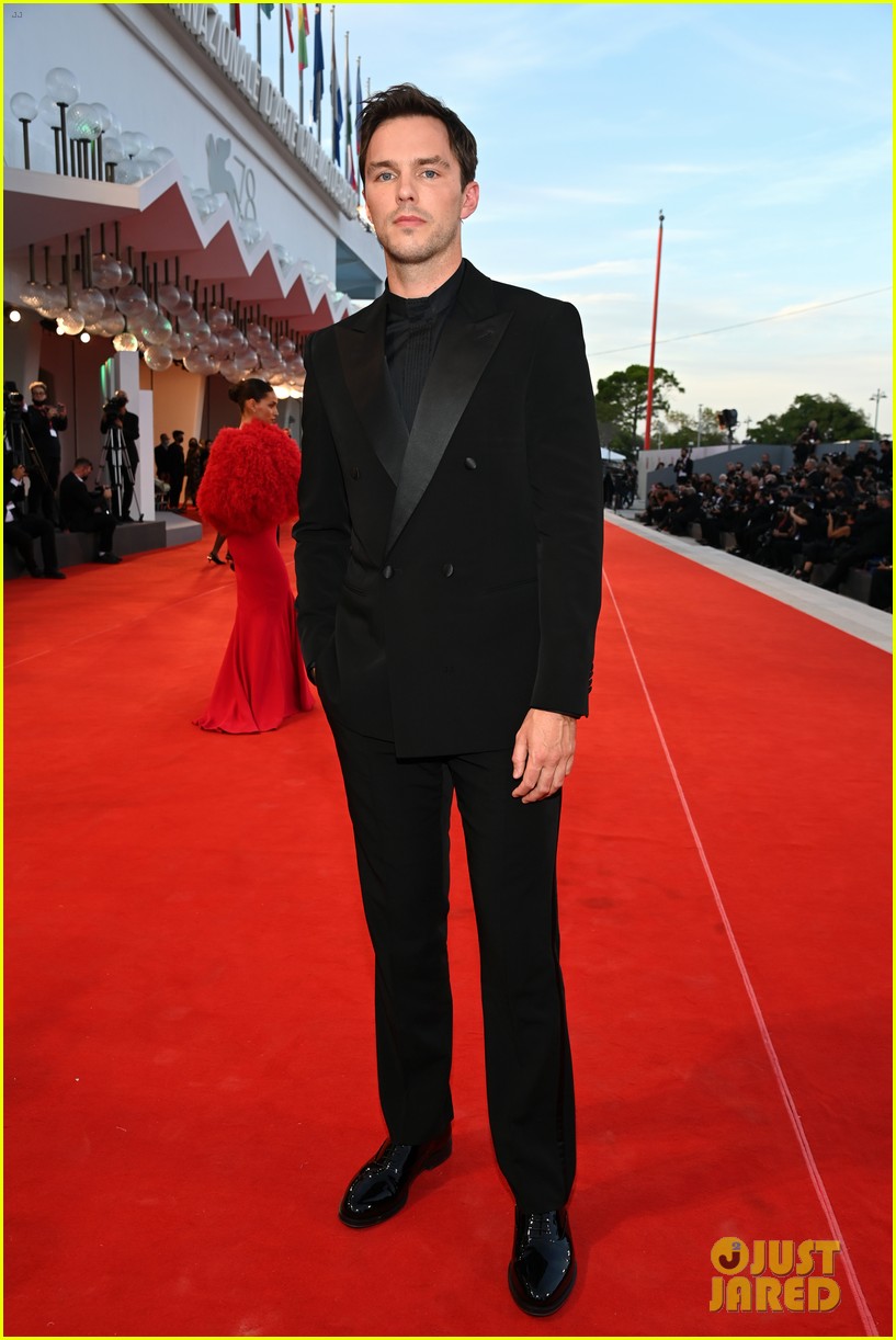Chase Stokes, Antonia Gentry, & More Stars Walk the Venice Film Festival Carpet