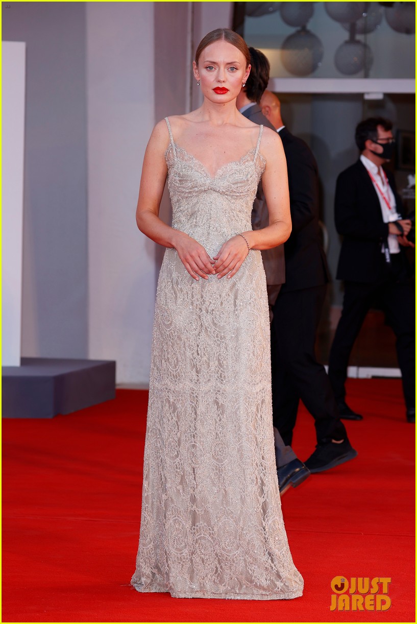 Chase Stokes, Antonia Gentry, & More Stars Walk the Venice Film Festival Carpet