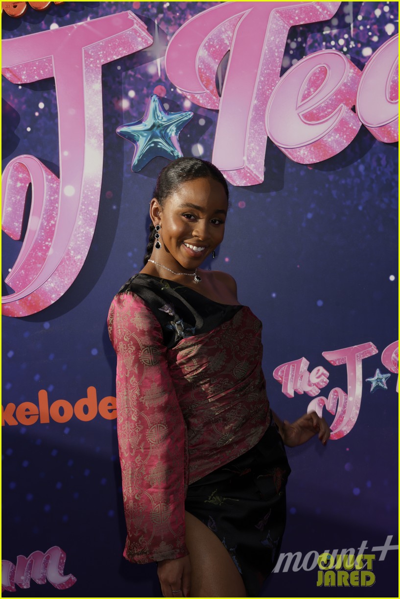 JoJo Siwa Makes Red Carpet Debut With Girlfriend Kylie Prew at 'The J Team' Premiere