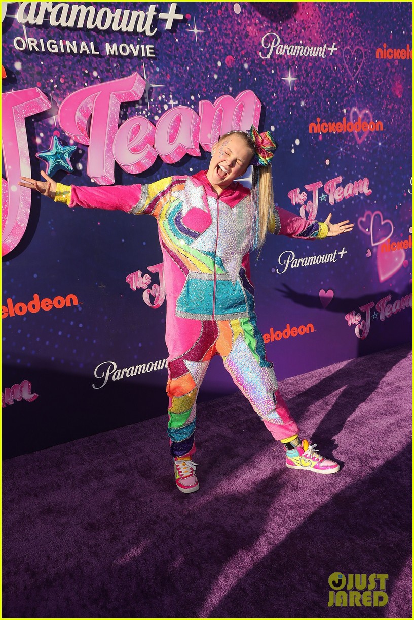 JoJo Siwa Makes Red Carpet Debut With Girlfriend Kylie Prew at 'The J Team' Premiere