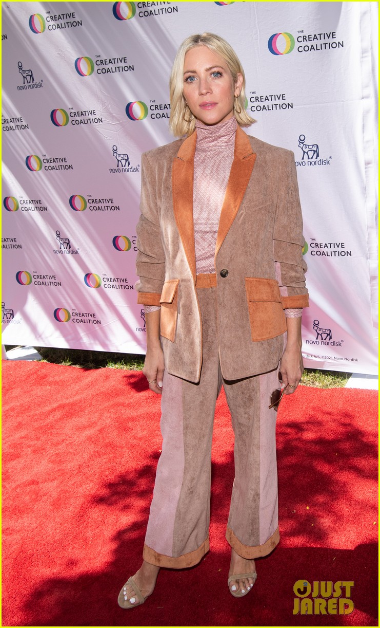 Arrowverse Stars Azie Tesfai & Katherine McNamara Attend Creative Coalition's Humanitarian Awards