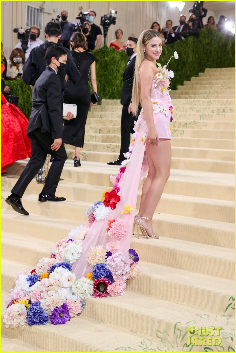 Lili Reinhart Showcases All 50 States at Met Gala 2021