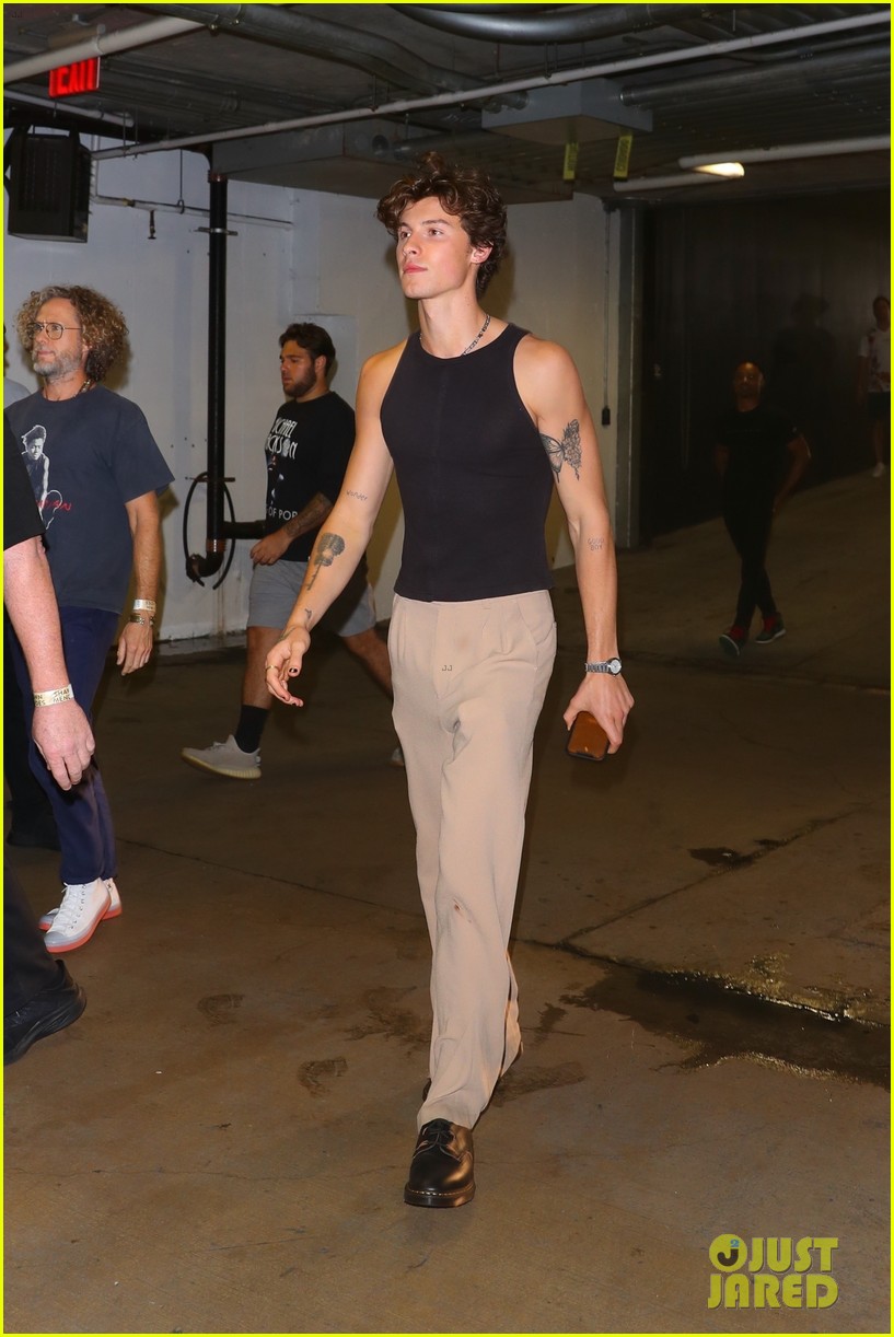 Shawn Mendes Performed a Secret Show for NYC Fans!