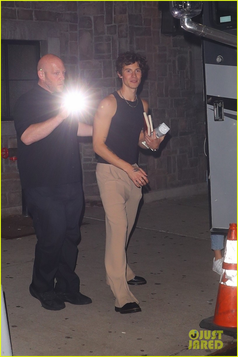 Shawn Mendes Performed a Secret Show for NYC Fans!