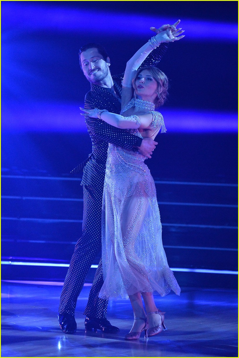 Olivia Jade & Val Chmerkovskiy Do the Viennese Waltz On 'Dancing With The Stars' Week 2 - Watch Now!