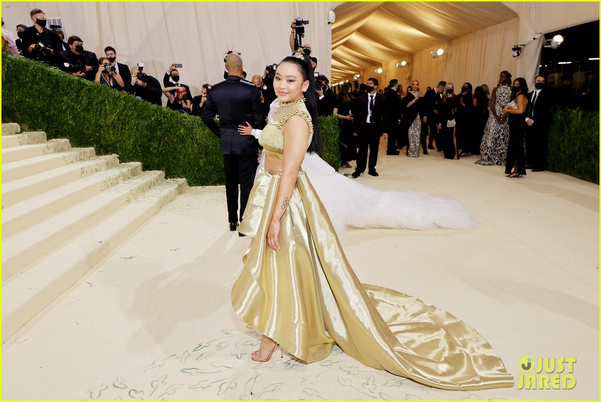 Olympic Teammates Simone Biles & Suni Lee Attend Met Gala 2021
