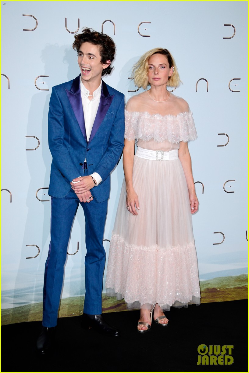 Zendaya Stunned at 'Dune's Paris Photocall with Timothee Chalamet & Rebecca Ferguson