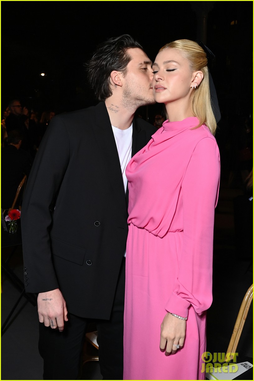 Dixie D'Amelio & Noah Beck Attend Valentino's Paris Fashion Week Show!