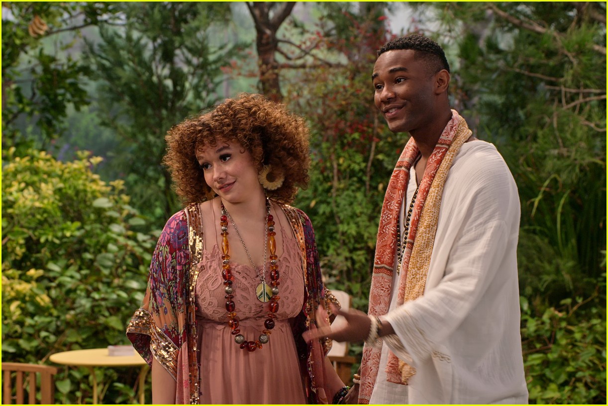 'Family Reunion' Renewed For Shortened Third & Final Season on Netflix!