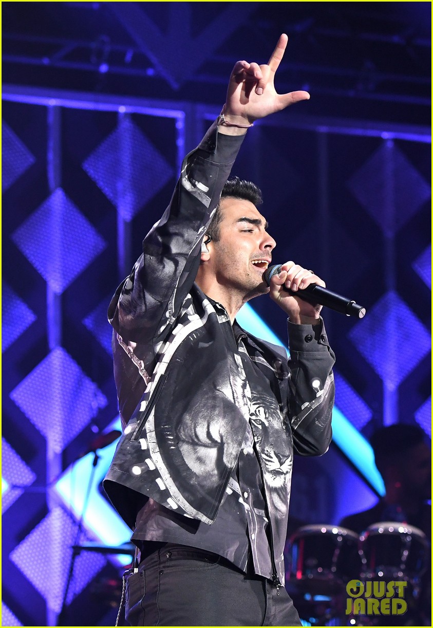 Joe Jonas Celebrates 'Fastlife' 10th Anniversary, Says It's Now a Favorite Memory