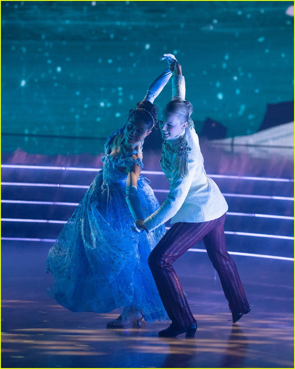 JoJo Siwa Turns Into Prince Charming For Dancing With The Stars' Disney Week: Heroes Night - Watch Now!