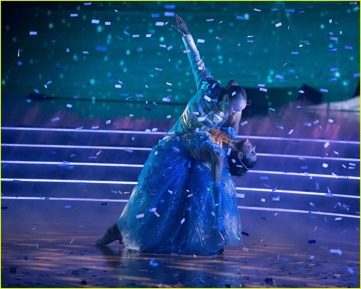 JoJo Siwa Turns Into Prince Charming For Dancing With The Stars' Disney Week: Heroes Night - Watch Now!
