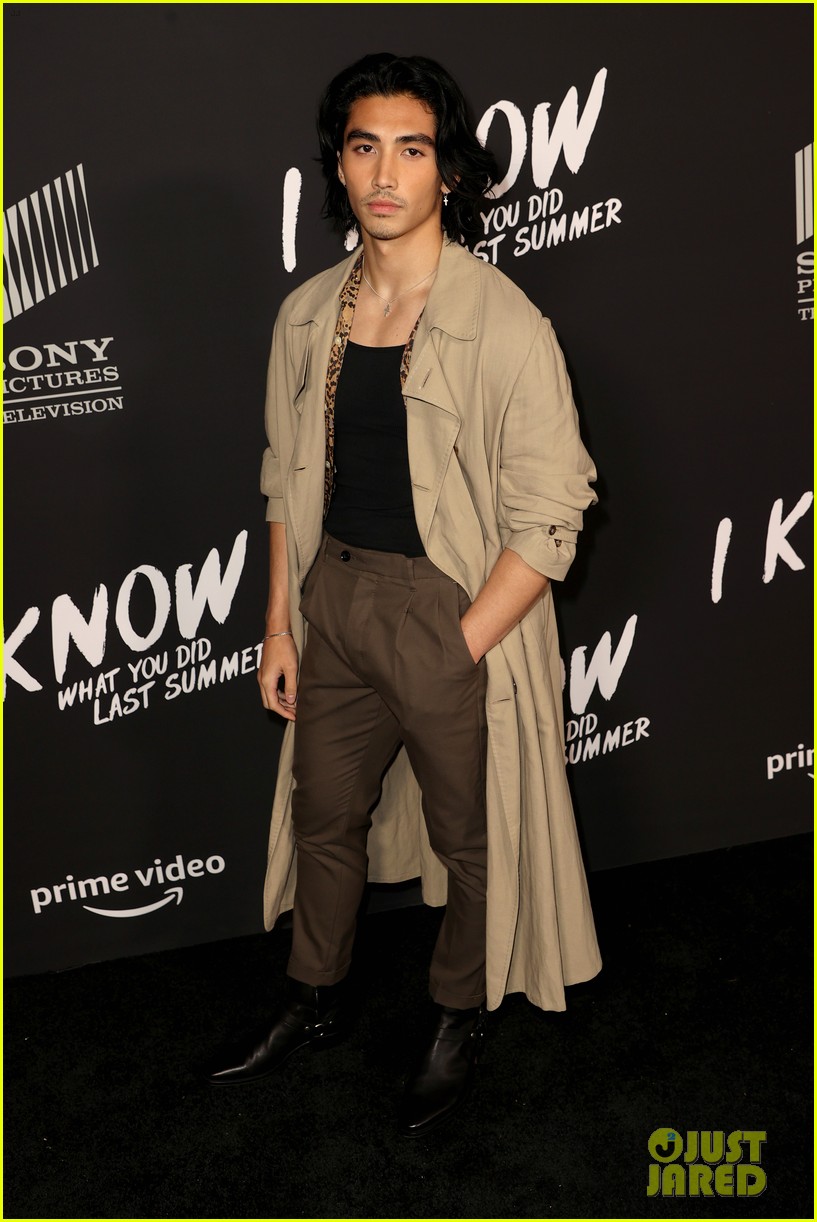 Madison Iseman Hugs Ashley Moore at 'I Know What You Did Last Summer' Premiere