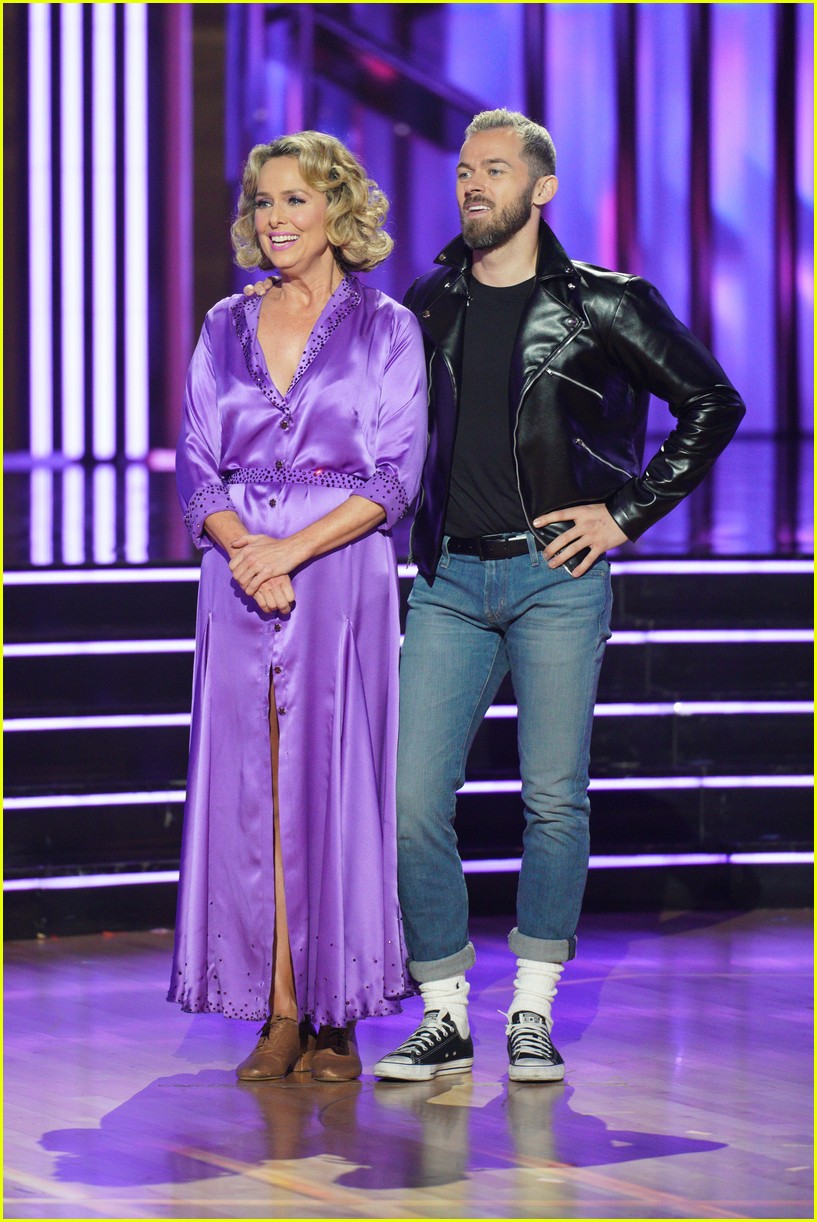 Melora Hardin Has a Slumber Party For 'Dancing With The Stars' 'Grease Night' - Watch!