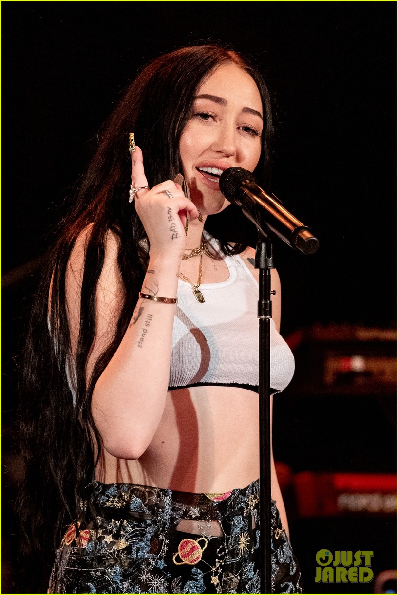Noah Cyrus Pays Tribute to Dad Billy Ray Cyrus in New TikTok