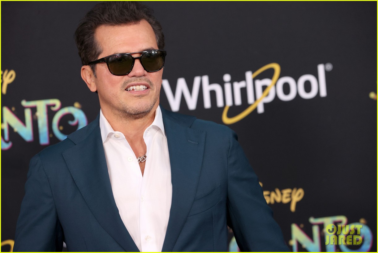 Rhenzy Feliz, Stephanie Beatriz & More Premiere Their New Movie 'Encanto'