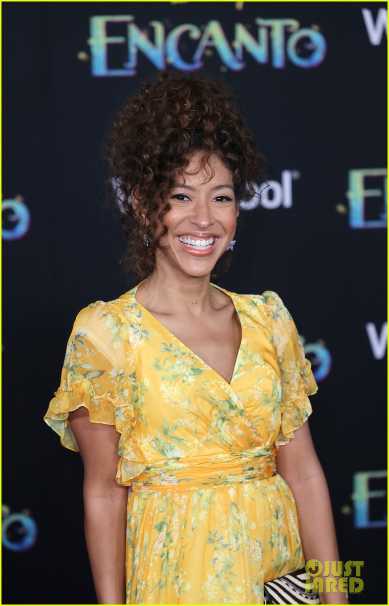 Rhenzy Feliz, Stephanie Beatriz & More Premiere Their New Movie 'Encanto'