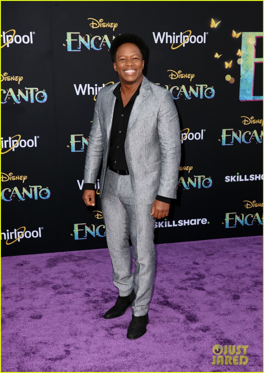 Rhenzy Feliz, Stephanie Beatriz & More Premiere Their New Movie 'Encanto'