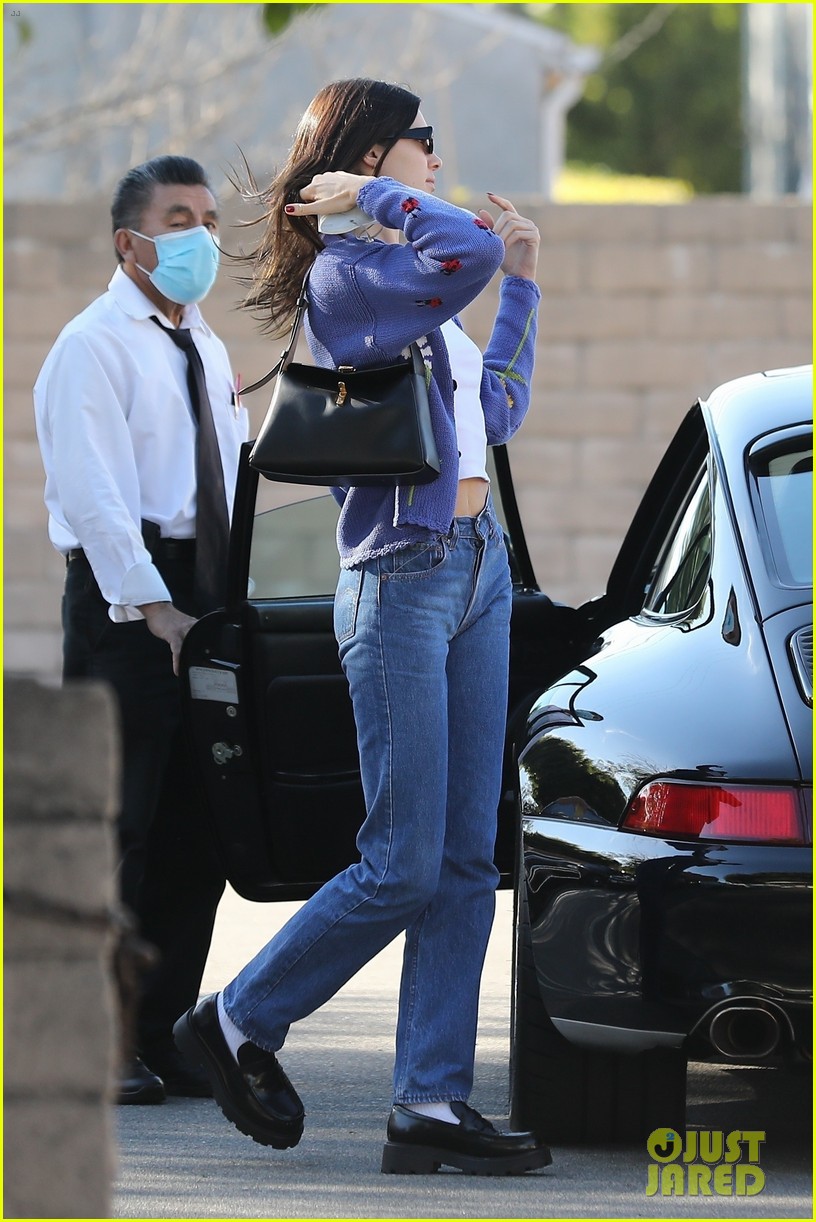 Kendall Jenner Goes Casual For Saturday Afternoon Outing in L.A.