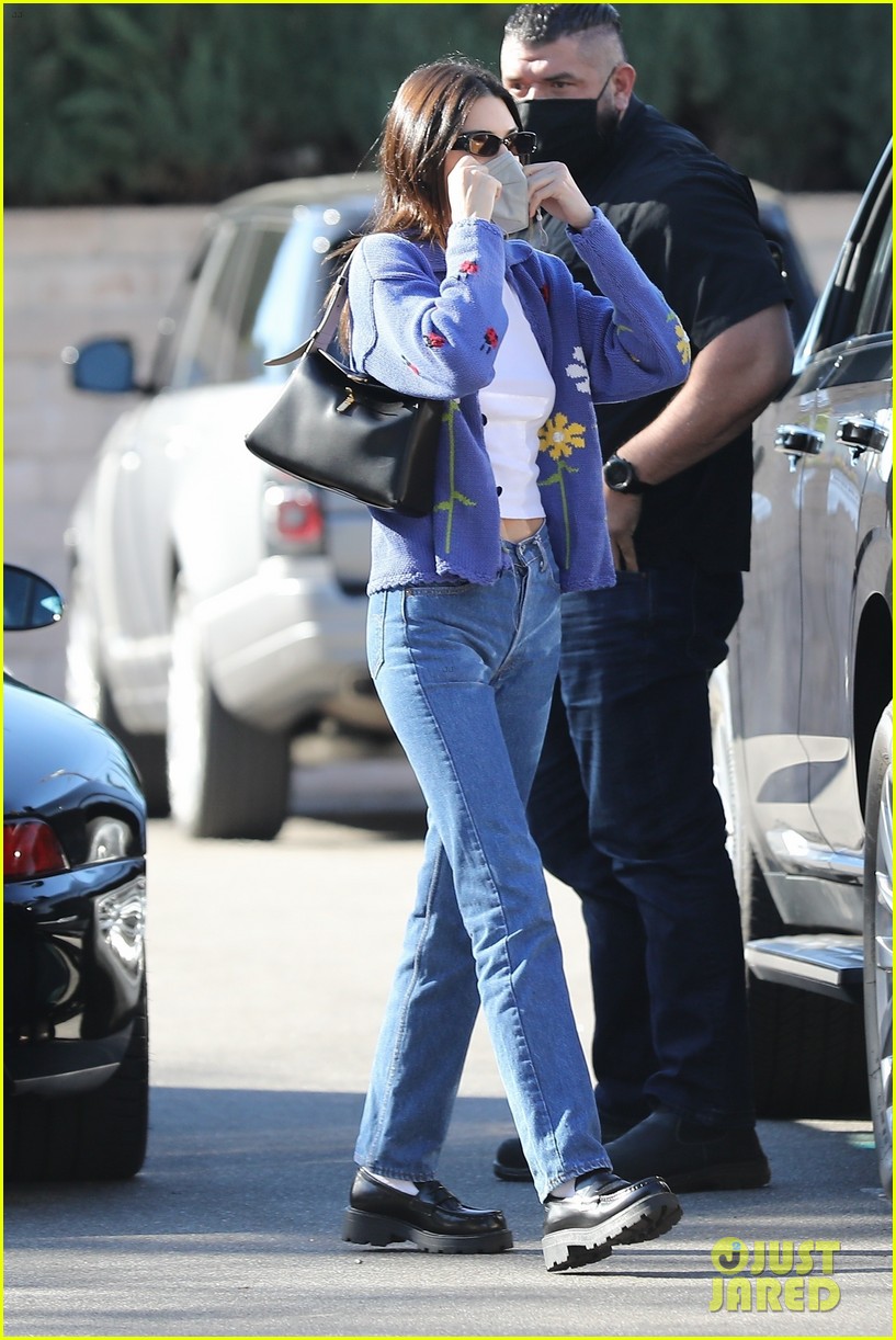 Kendall Jenner Goes Casual For Saturday Afternoon Outing in L.A.