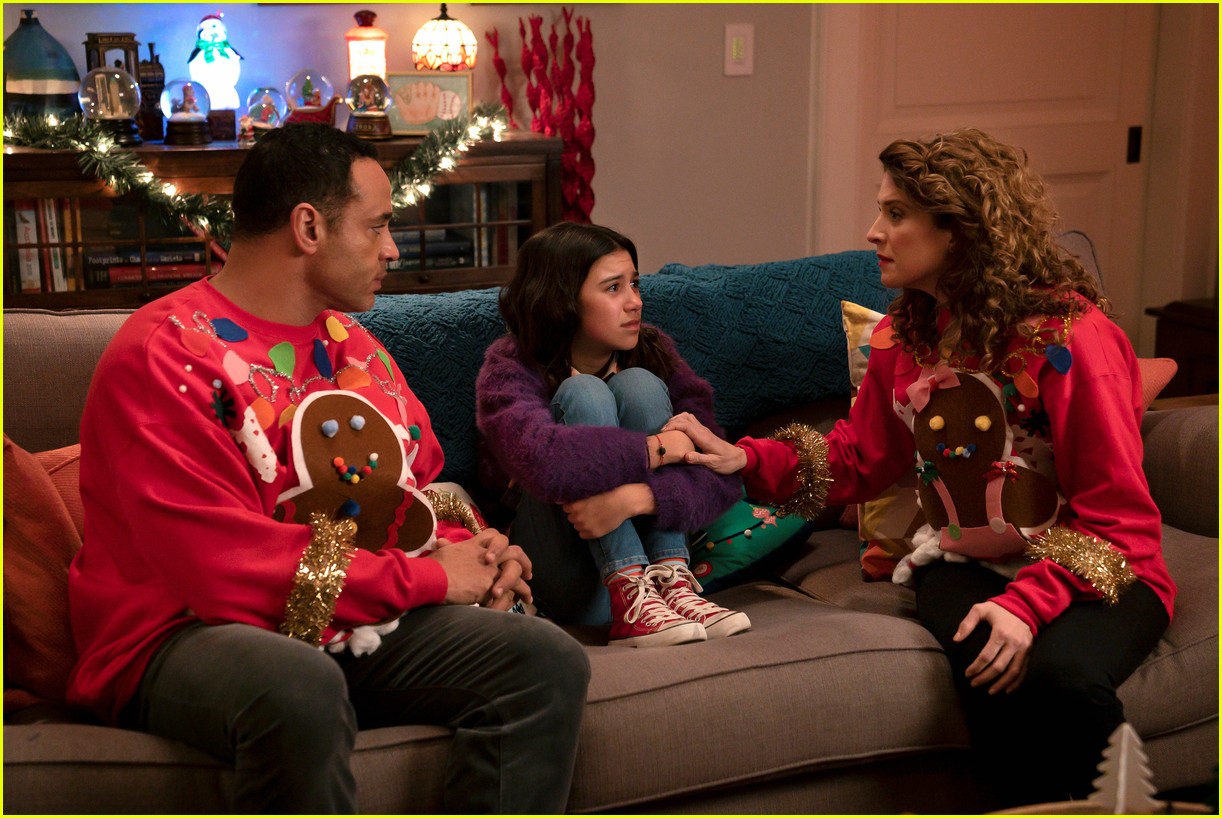 Scarlett Estevez Relives Christmas Over & Over In 'Christmas Again' Trailer - Exclusive Premiere!