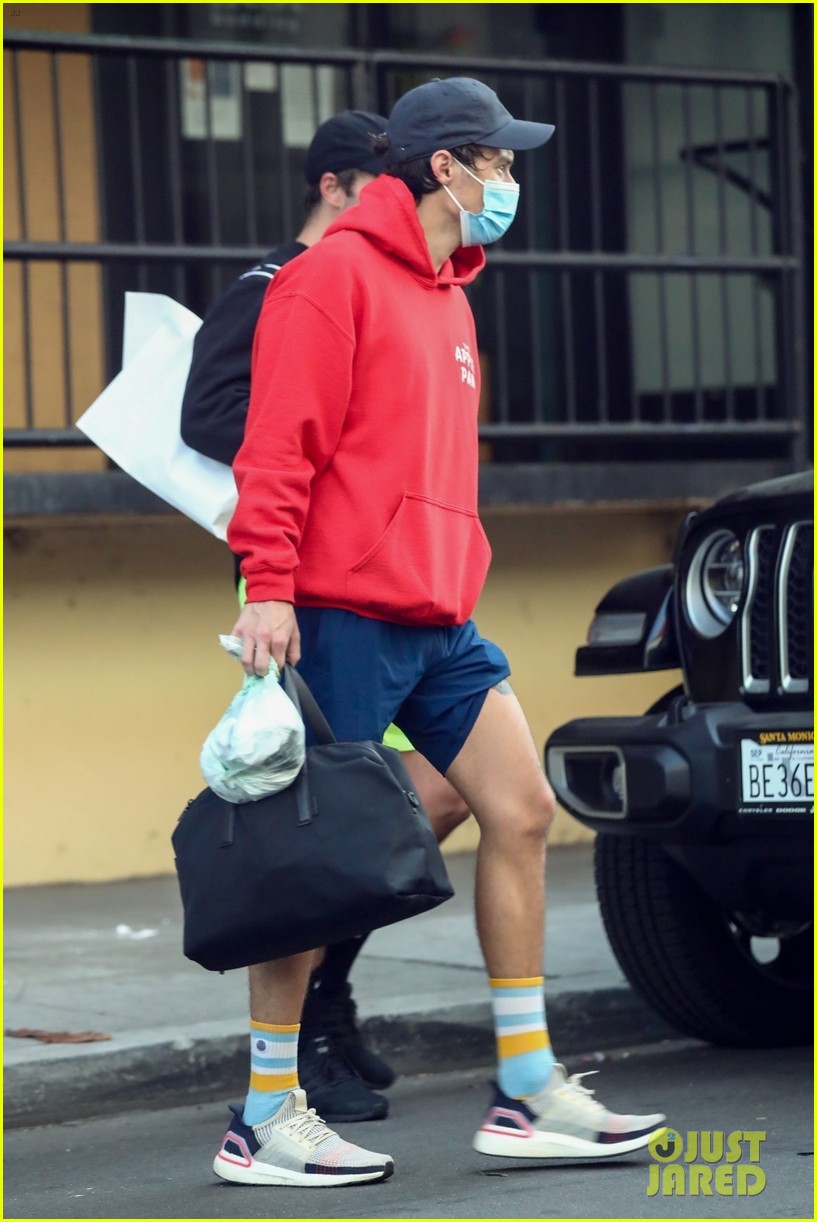 Harry Styles Gets in a Workout During a Break From His Tour (Photos)