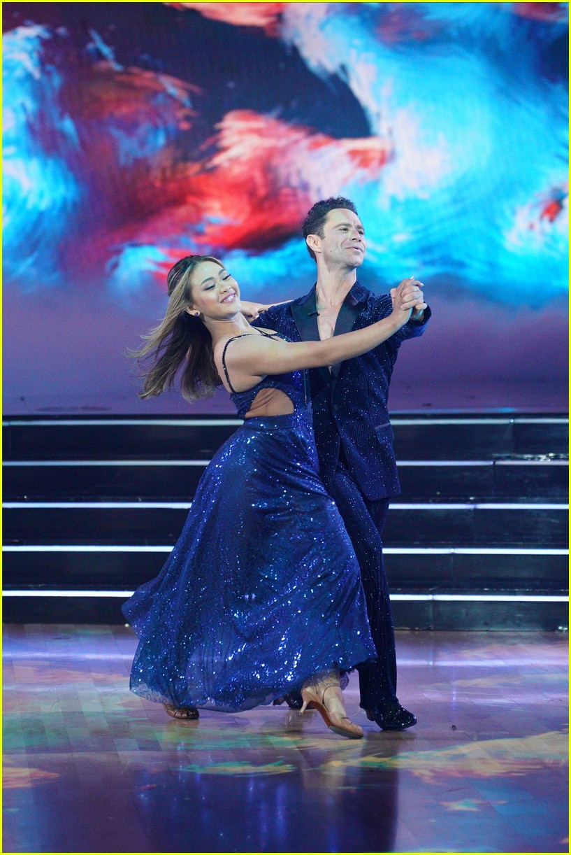 'Dancing With The Stars' Semi-Finals: Watch Both of Suni Lee's Dances!