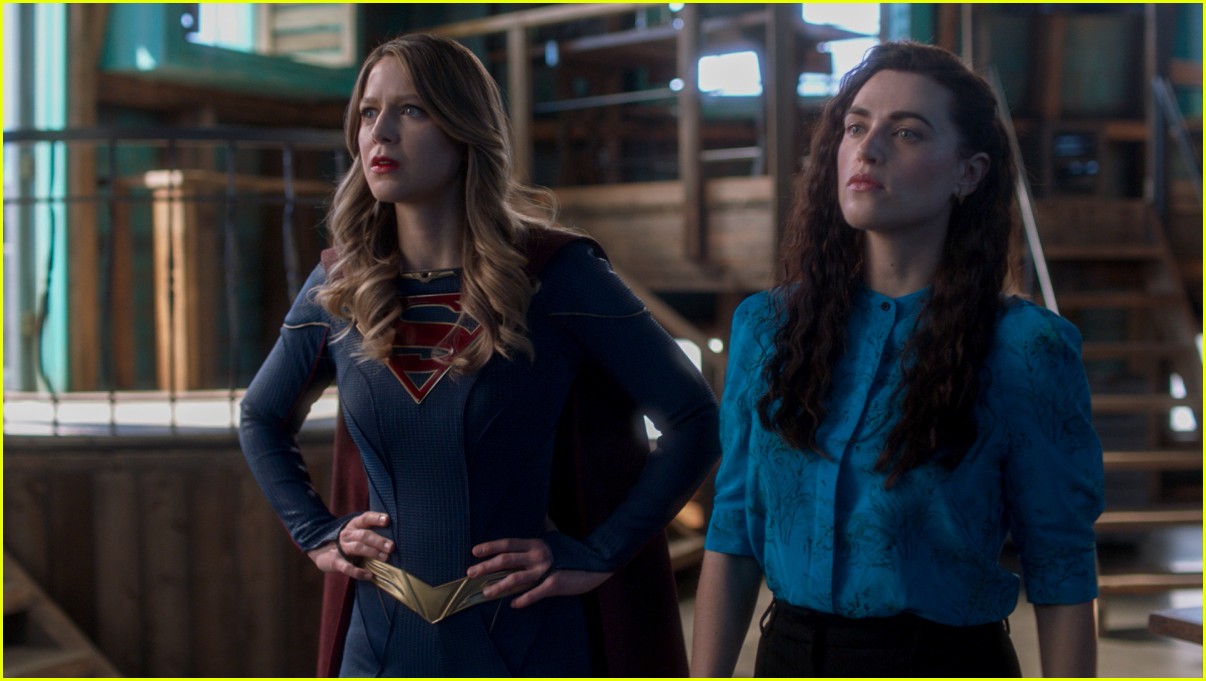 Kara & Lena Kiss In Alleged Cut 'Supergirl' Finale Scene