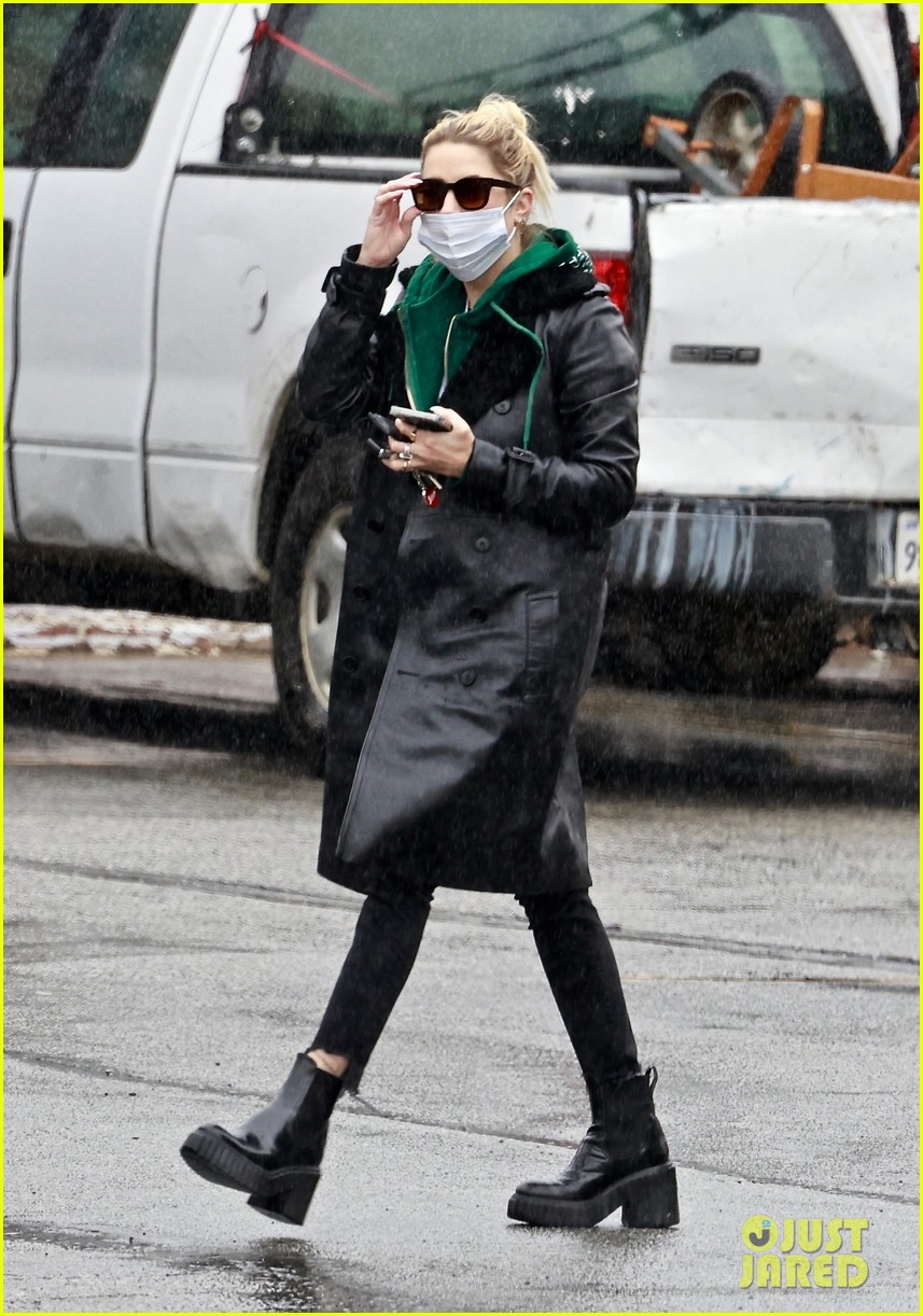 Ashley Benson Drives G-Eazy's Black Range Rover During a Coffee Run in LA