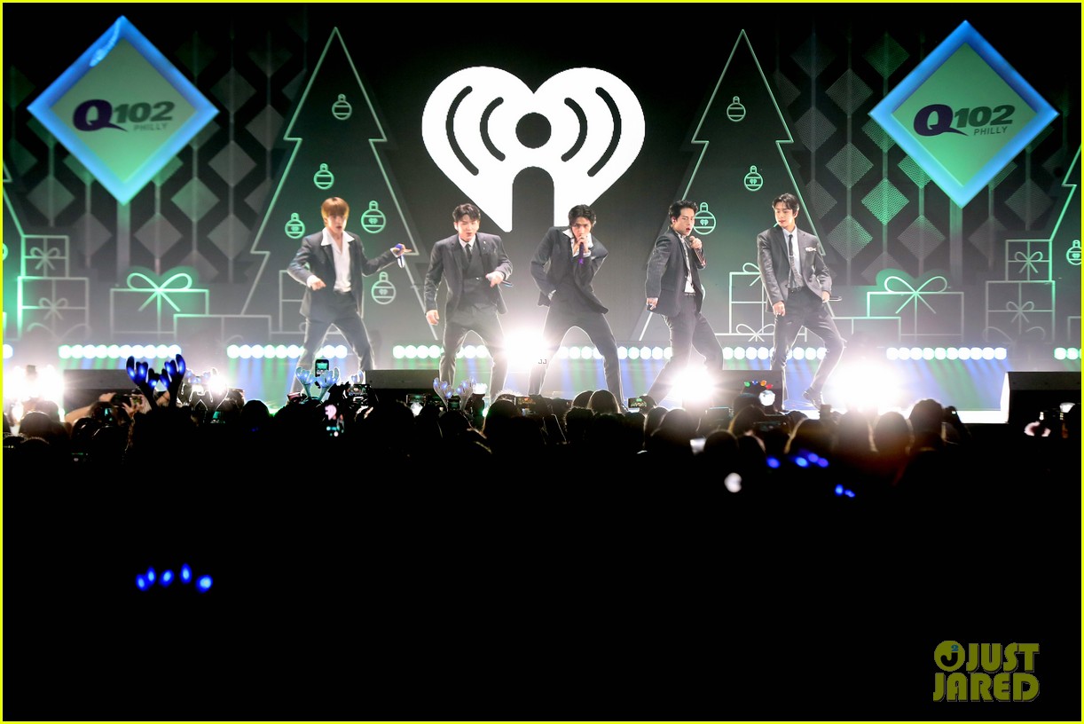 Big Time Rush Hit The Stage For First Time Since 2014 at Jingle Ball!