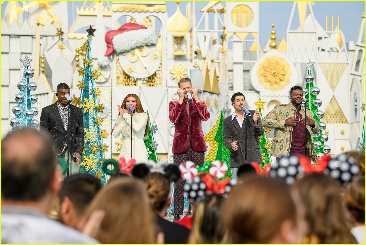 Who Is Hosting & Performing On The 'Disney Parks Magical Christmas Day Parade'? Find Out Here!