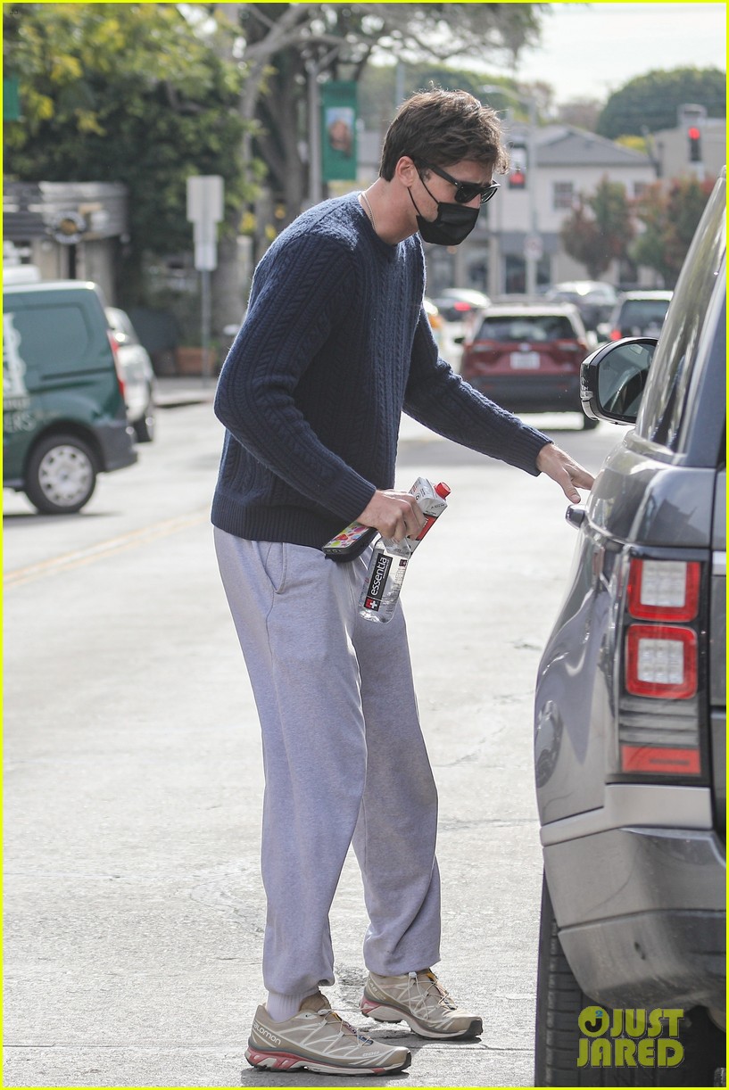 Jacob Elordi Gets In a Workout After it Was Reported He's 'Casually Dating' Olivia Jade