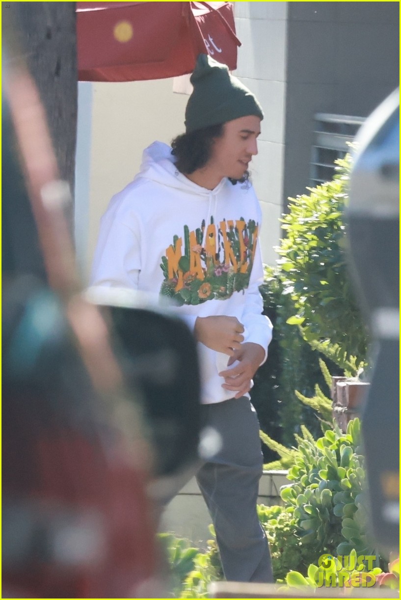 Vanessa Hudgens & Boyfriend Cole Tucker Grab Lunch with Friends in Los Feliz