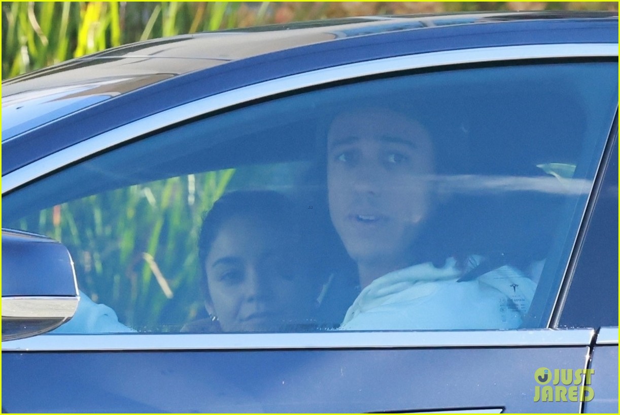 Vanessa Hudgens & Boyfriend Cole Tucker Grab Lunch with Friends in Los Feliz