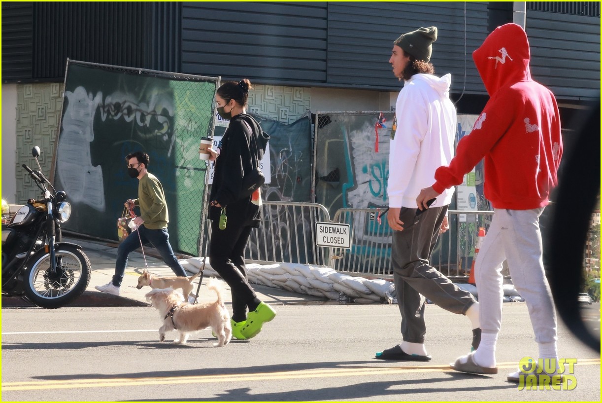 Vanessa Hudgens & Boyfriend Cole Tucker Grab Lunch with Friends in Los Feliz