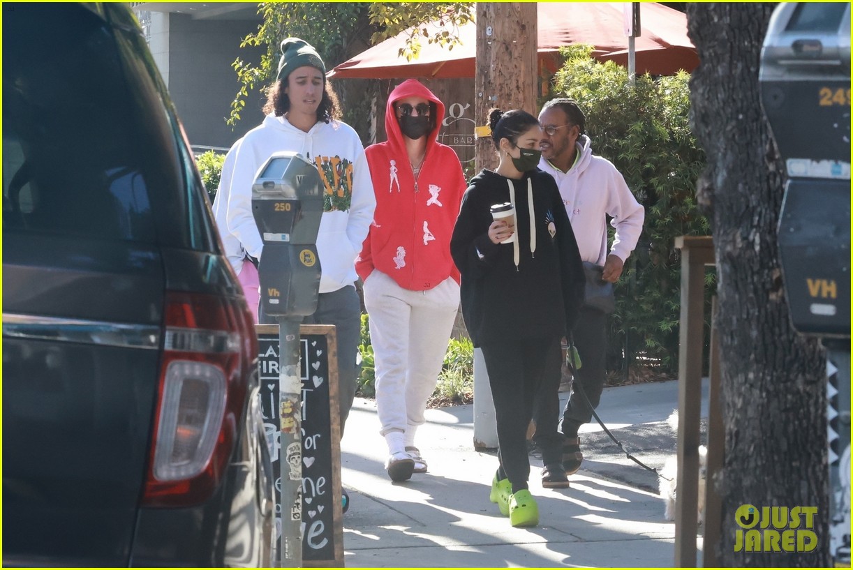 Vanessa Hudgens & Boyfriend Cole Tucker Grab Lunch with Friends in Los Feliz