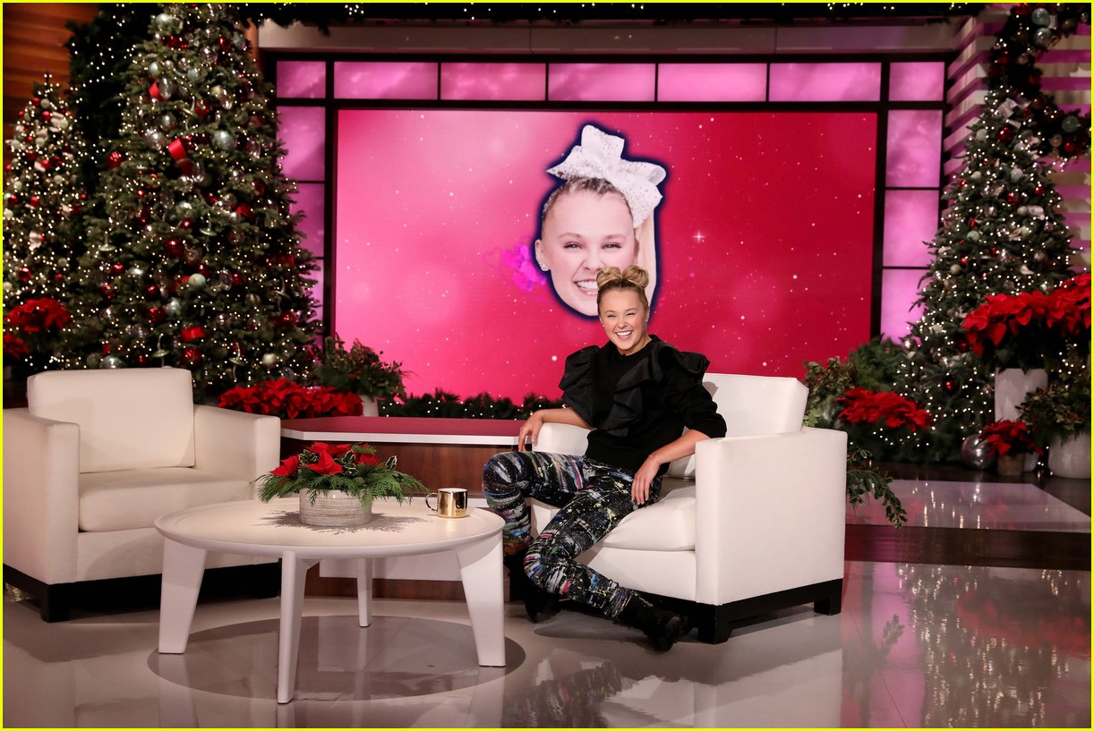 Meghan Trainor Made JoJo Siwa Cry On 'The Ellen Show' - Watch the Cute Moment!