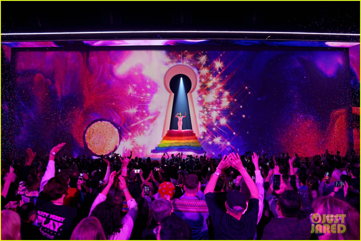 Katy Perry's Las Vegas Show Looks So Fun - See 85 Photos!