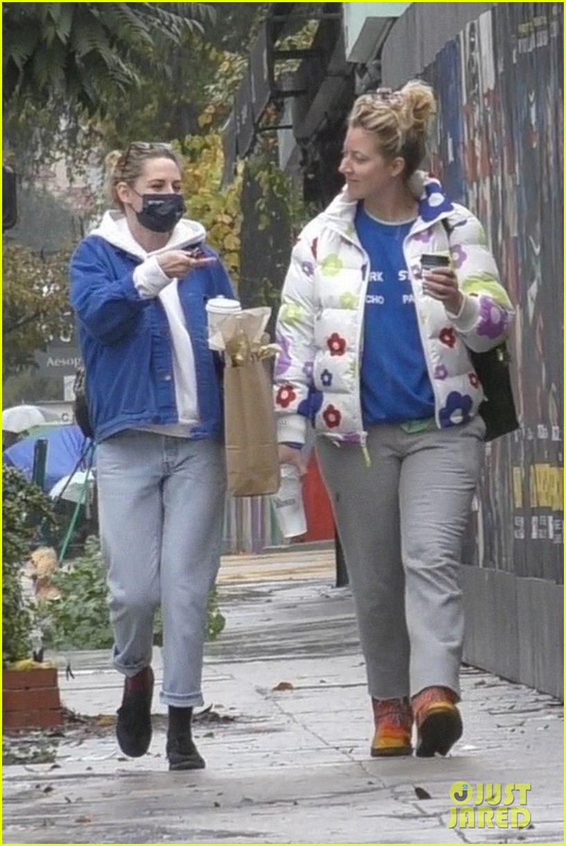 Kristen Stewart Hangs Out with a Friend Ahead of New Year's Eve