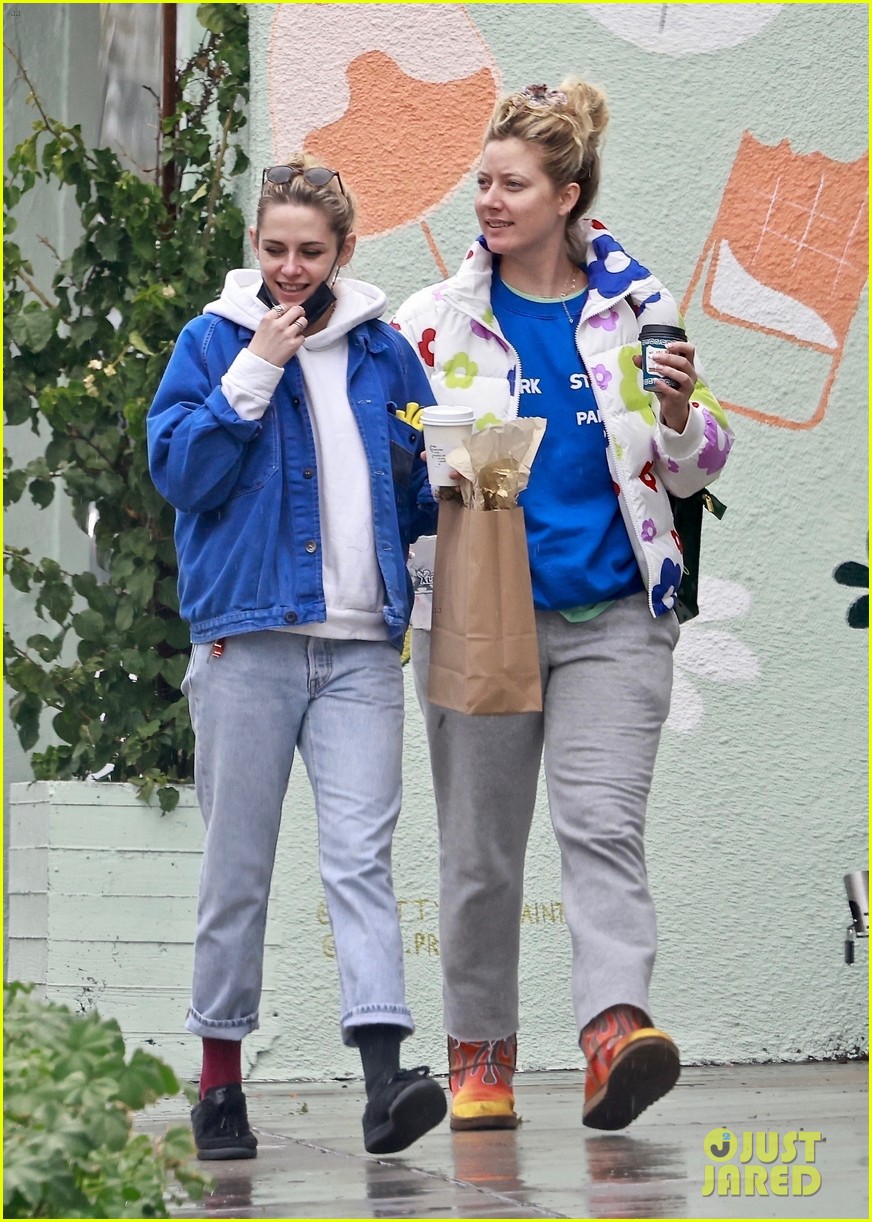 Kristen Stewart Hangs Out with a Friend Ahead of New Year's Eve