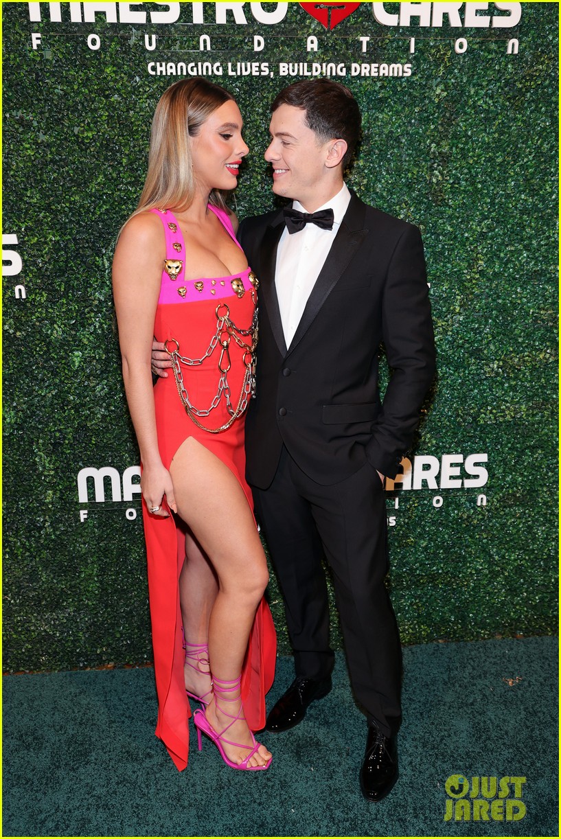 Lele Pons & Guaynaa Couple Up at Maestro Cares Gala