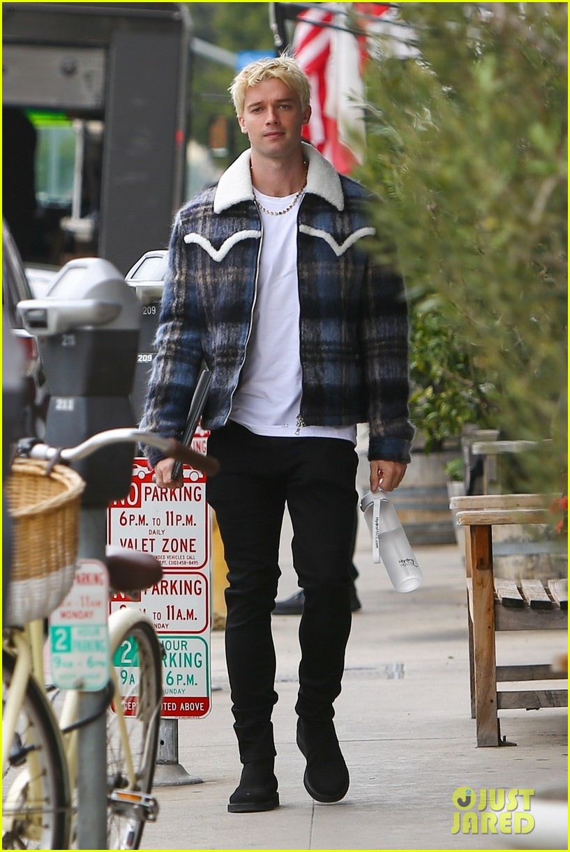 Patrick Schwarzenegger Shows Off New Platinum Blonde Hair While Out In LA