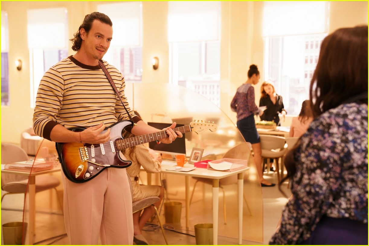 Kat Dennings, Brenda Song, Shay Mitchell & Esther Povitsky Star In 'Dollface' Season 2 Trailer - Watch Now!