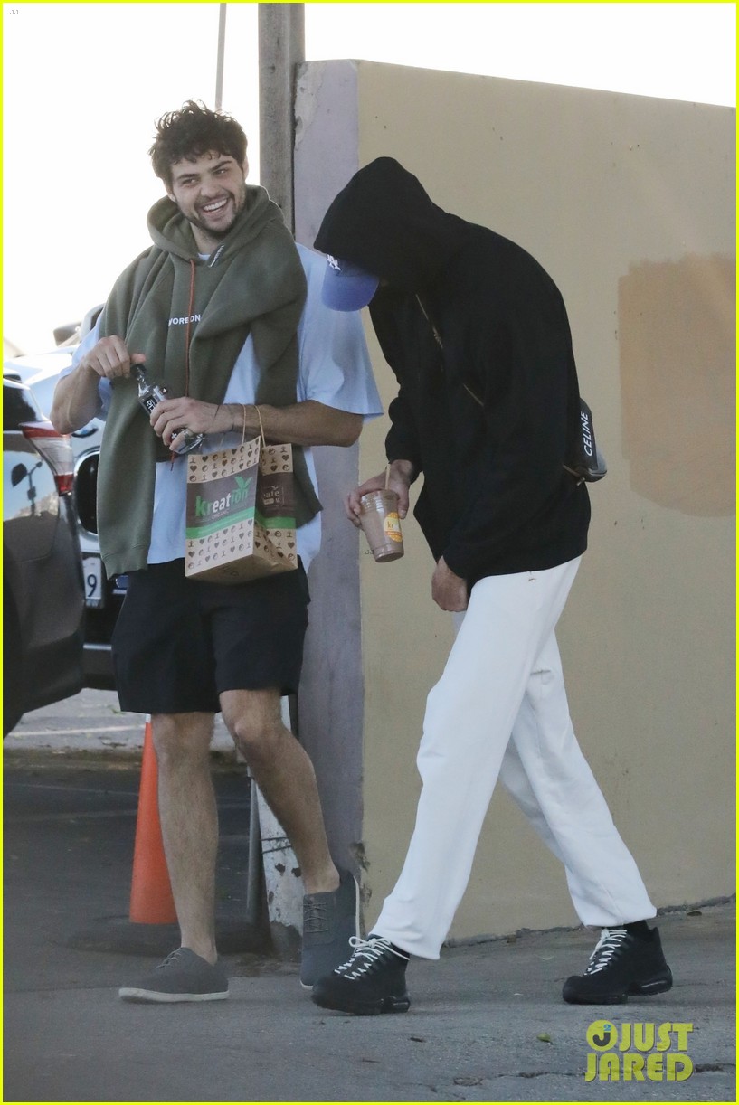 Noah Centineo & Jacob Elordi Share a Laugh During Afternoon Outing!
