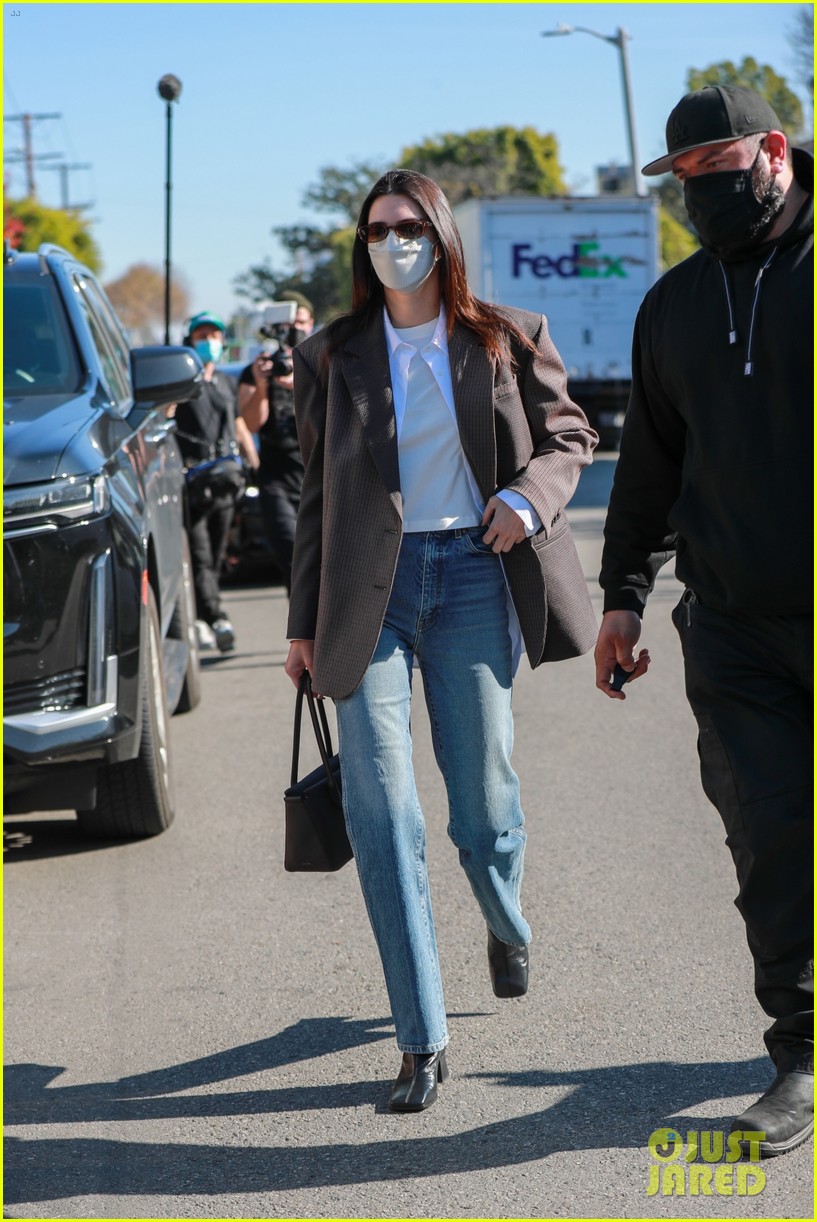 Kendall Jenner Shops Around For A New Office in LA