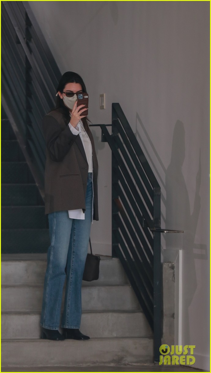 Kendall Jenner Shops Around For A New Office in LA