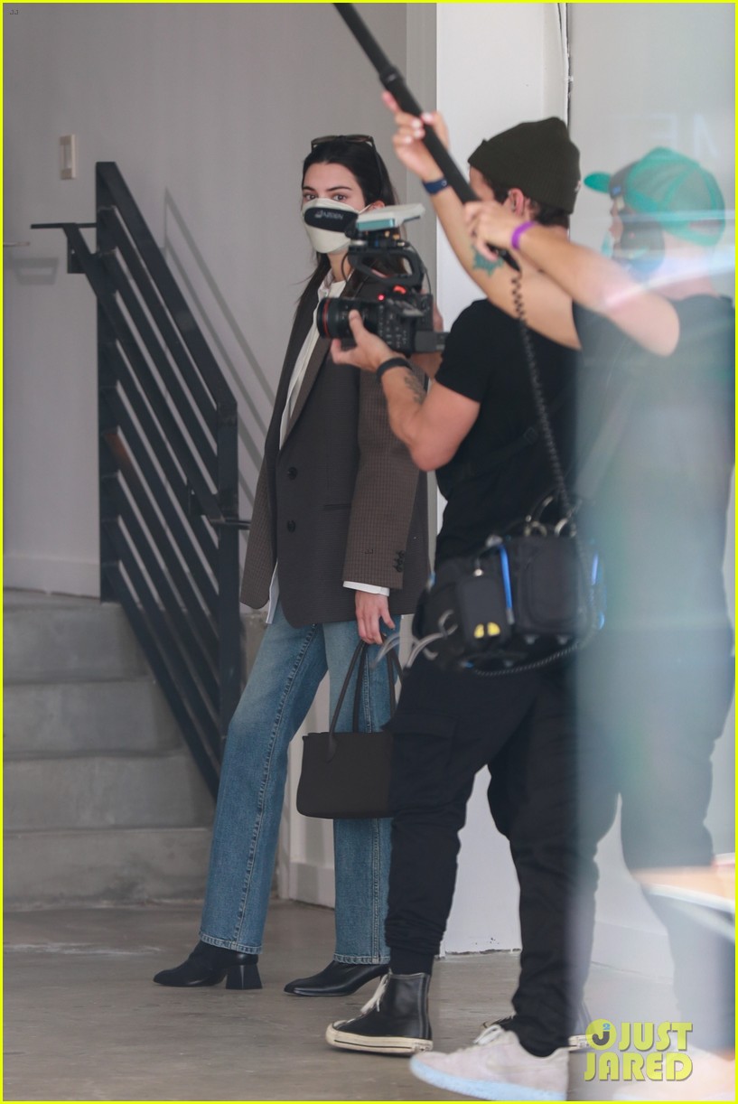 Kendall Jenner Shops Around For A New Office in LA