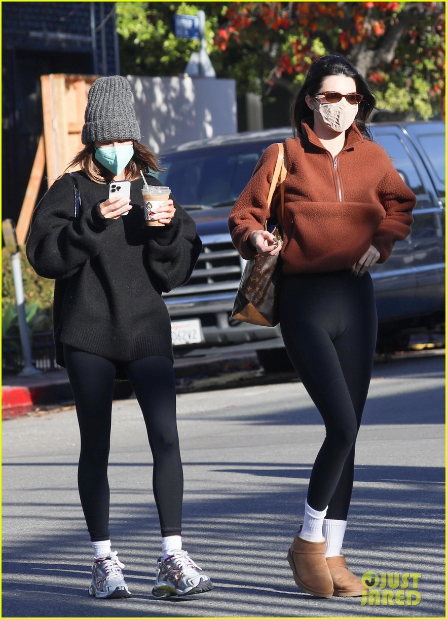 Kendall Jenner Joins Hailey Bieber for a Pilates Class to Start 2022