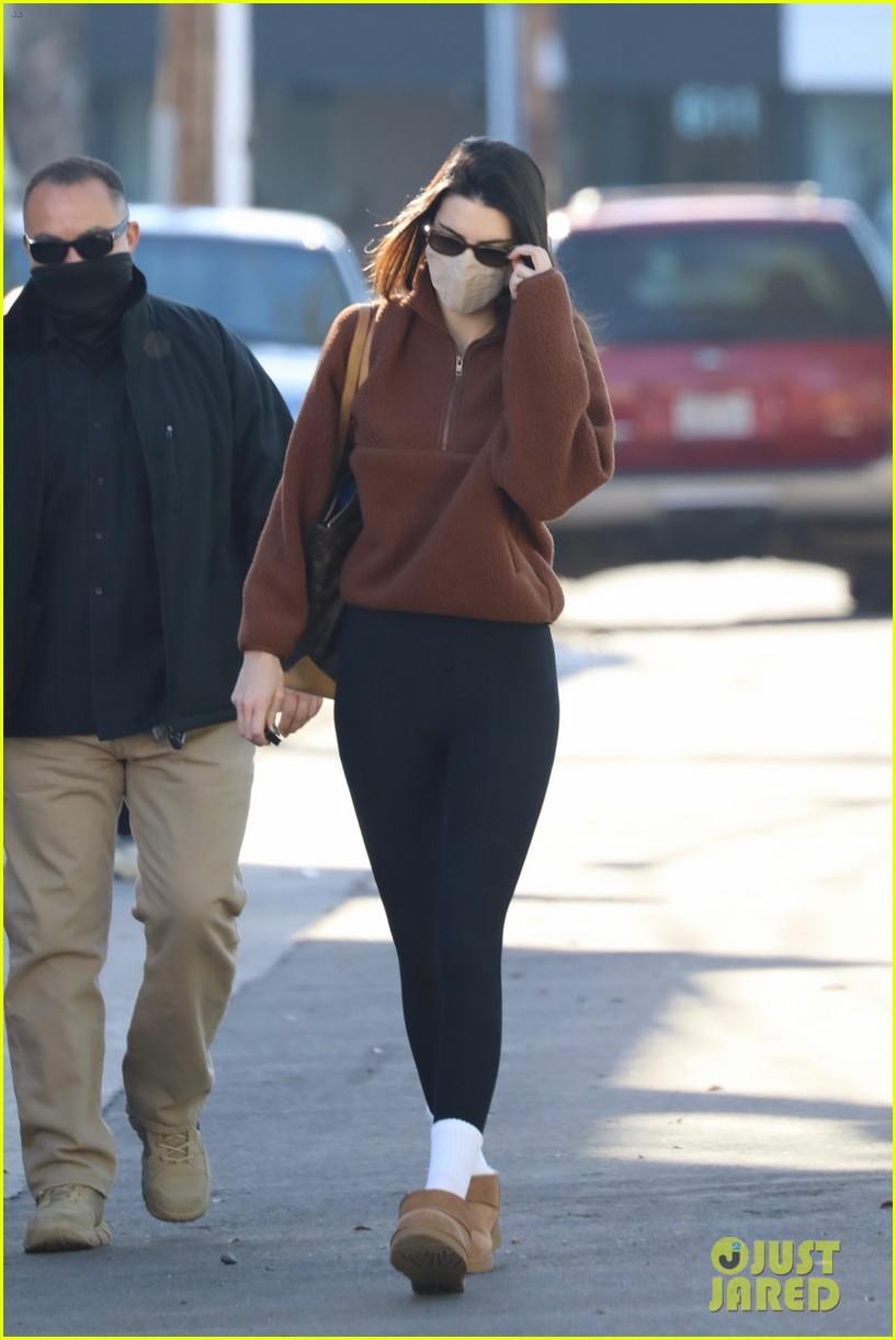 Kendall Jenner Joins Hailey Bieber for a Pilates Class to Start 2022
